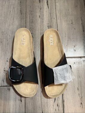 NWT Sugar Black Buckle Slide Sandals